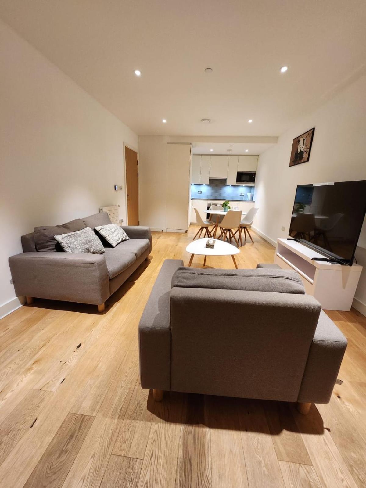 Kaf Luxury Apartment 런던 외부 사진