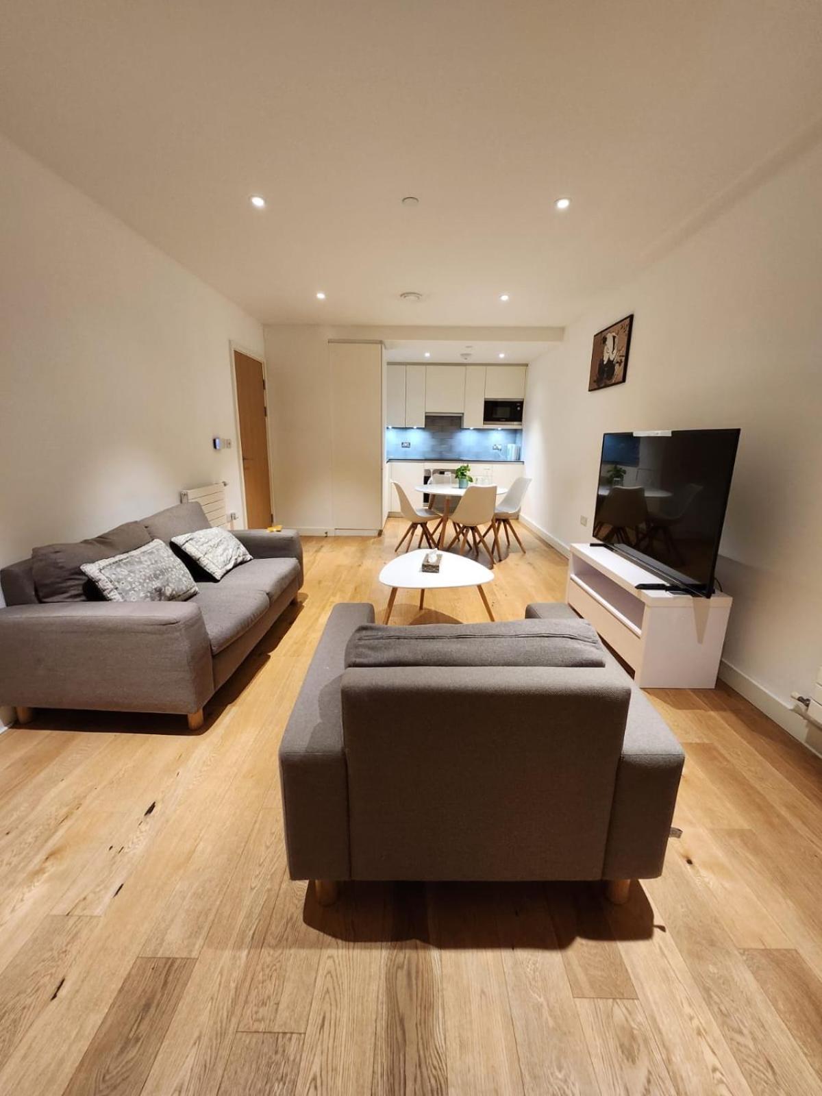 Kaf Luxury Apartment 런던 외부 사진